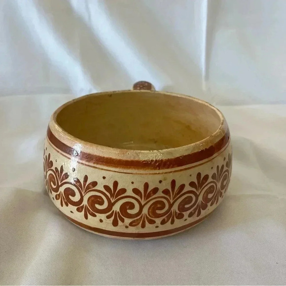 Vintage Mexican Cookware/Decor Ceramic Pottery w/ Handle - Picture 3 of 6